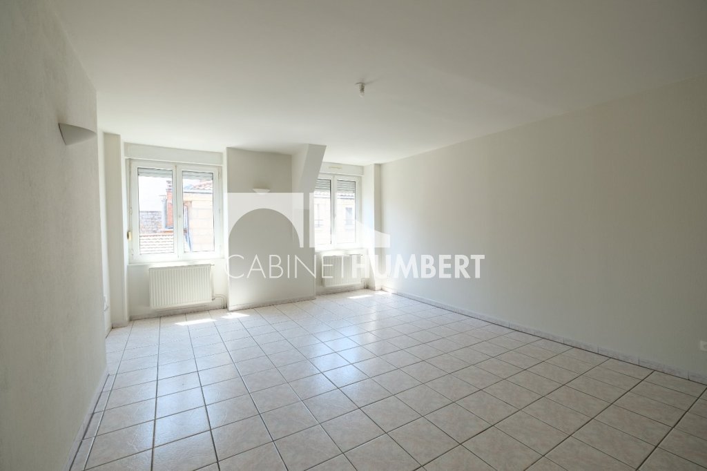 APPARTEMENT T3 A LOUER - ST ETIENNE PREFECTURE - 85.94 m2 - 655 &euro; charges comprises par mois