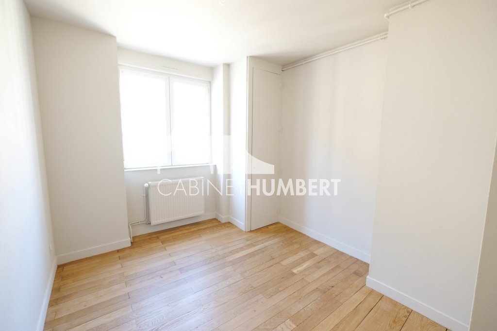APPARTEMENT T3 A LOUER - ST ETIENNE PREFECTURE - 57.35 m2 - 595 &euro; charges comprises par mois