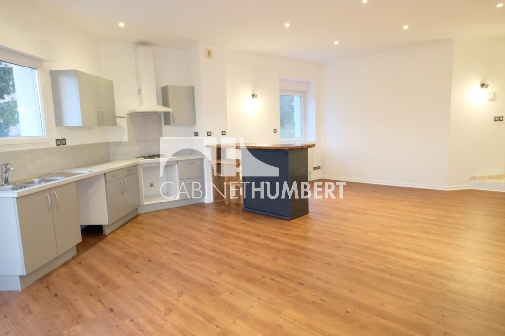 APPARTEMENT T3 A LOUER - ST PRIEST EN JAREZ - 71 m2 - 790�&euro; charges comprises par mois