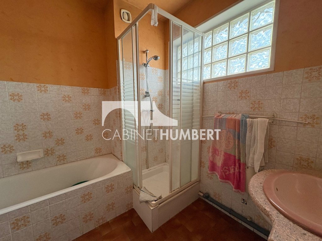 APPARTEMENT T3 A VENDRE - LE CHAMBON FEUGEROLLES - 65.45 m2 - 68�000�&euro;