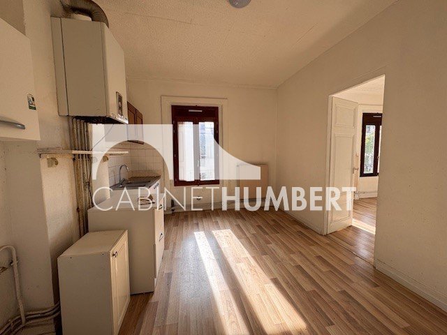 APPARTEMENT T3 A VENDRE - ST ETIENNE BELLEVUE - 68 m2 - 50 000 €