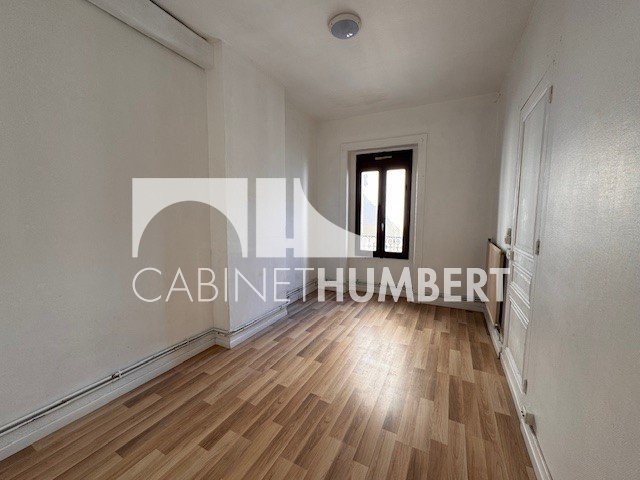 APPARTEMENT T3 A VENDRE - ST ETIENNE BELLEVUE - 68 m2 - 50 000 €