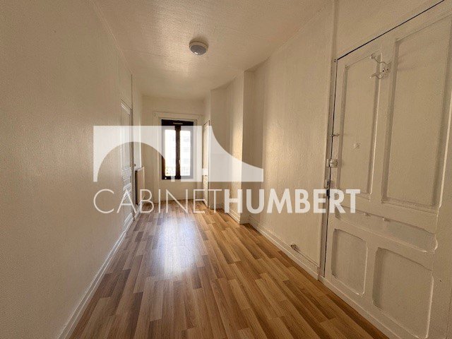 APPARTEMENT T3 A VENDRE - ST ETIENNE BELLEVUE - 68 m2 - 50 000 €