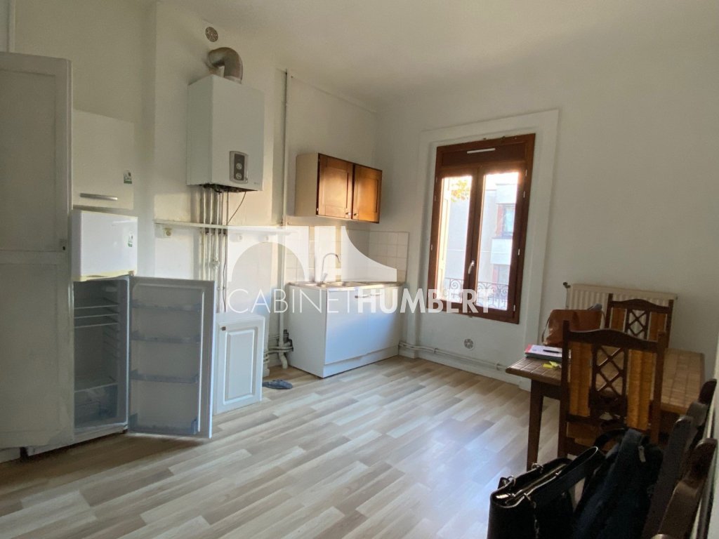 APPARTEMENT T3 A VENDRE - ST ETIENNE BELLEVUE - 68 m2 - 50 000 €