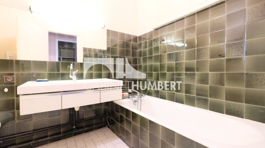 APPARTEMENT T3 A VENDRE - ST ETIENNE CENTRE VILLE - 84.29 m2 - 99000€