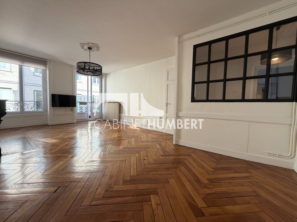 APPARTEMENT T3 A VENDRE - ST ETIENNE CENTRE VILLE - 86.56 m2 - 125 000 &euro;