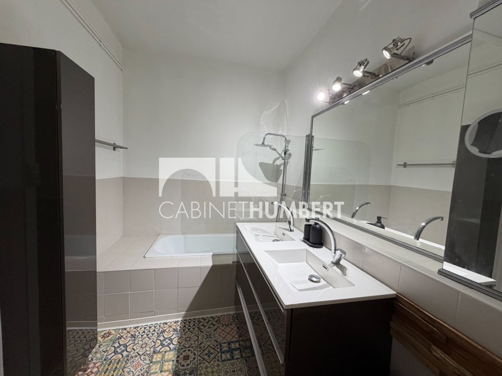 APPARTEMENT T3 A VENDRE - ST ETIENNE CENTRE VILLE - 86.56 m2 - 125 000 &euro;