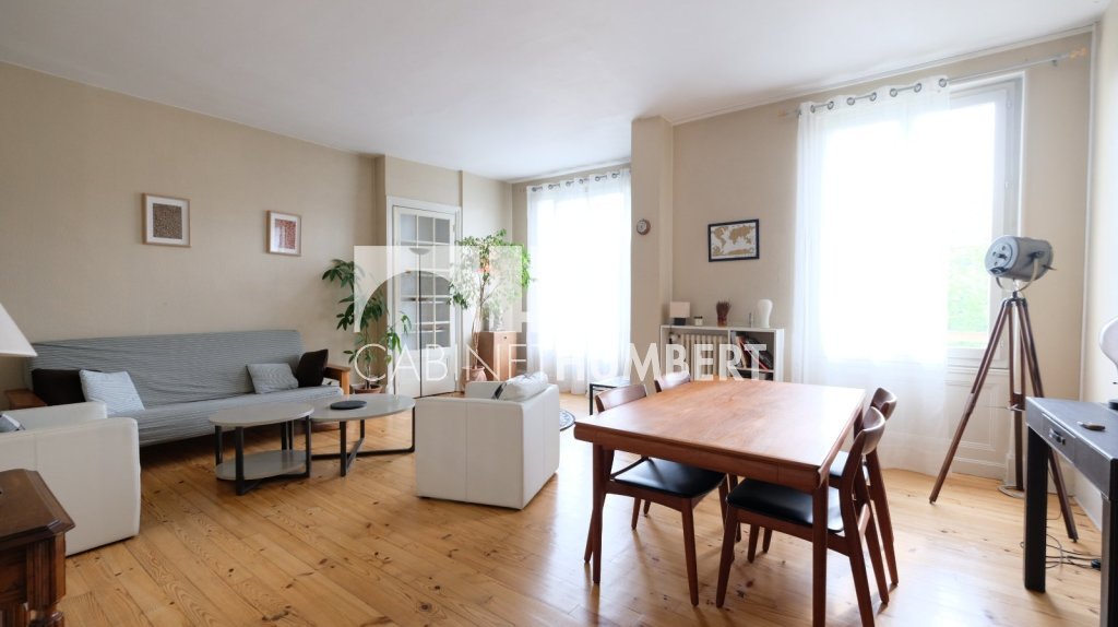 APPARTEMENT T3 A VENDRE - ST ETIENNE FACULTE / CENTRE DEUX - 70 m2 - 85000€