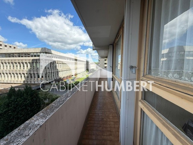 APPARTEMENT T3 A VENDRE - ST ETIENNE FACULTE / CENTRE DEUX - 71.05 m2 - 49 000 &euro;