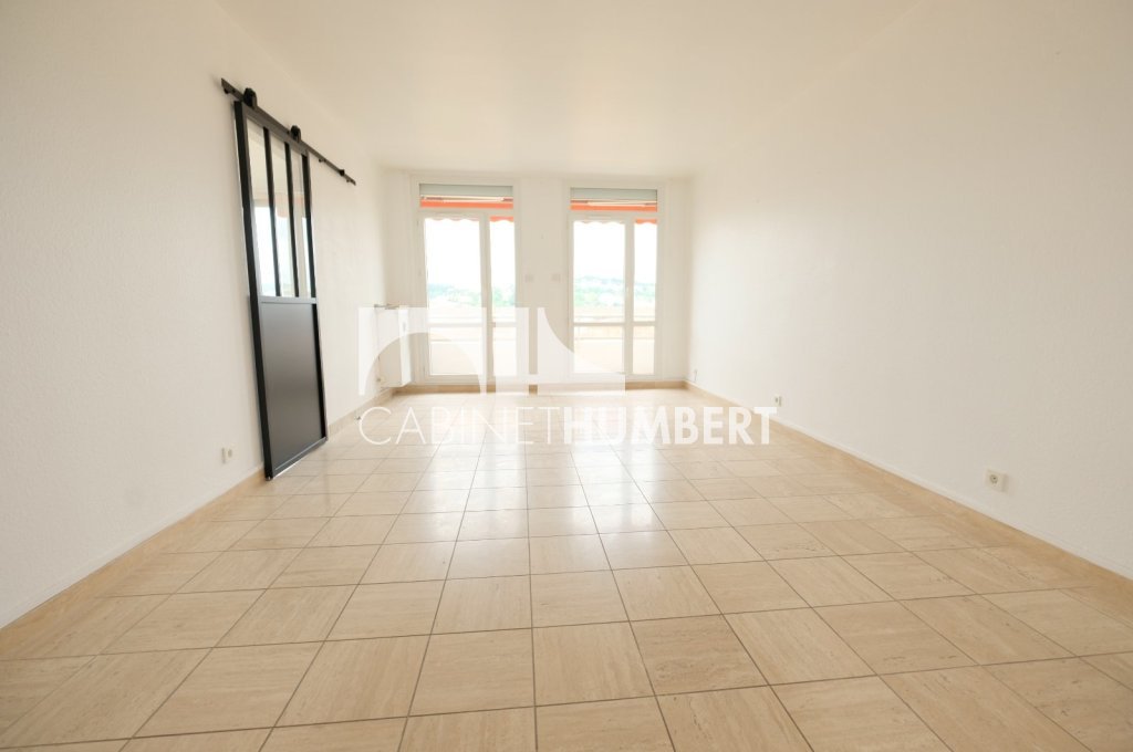 APPARTEMENT T3 A VENDRE - ST ETIENNE FAURIEL - 69.66 m2 - 126000€