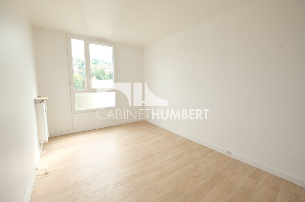 APPARTEMENT T3 A VENDRE - ST ETIENNE FAURIEL - 69.66 m2 - 126000€