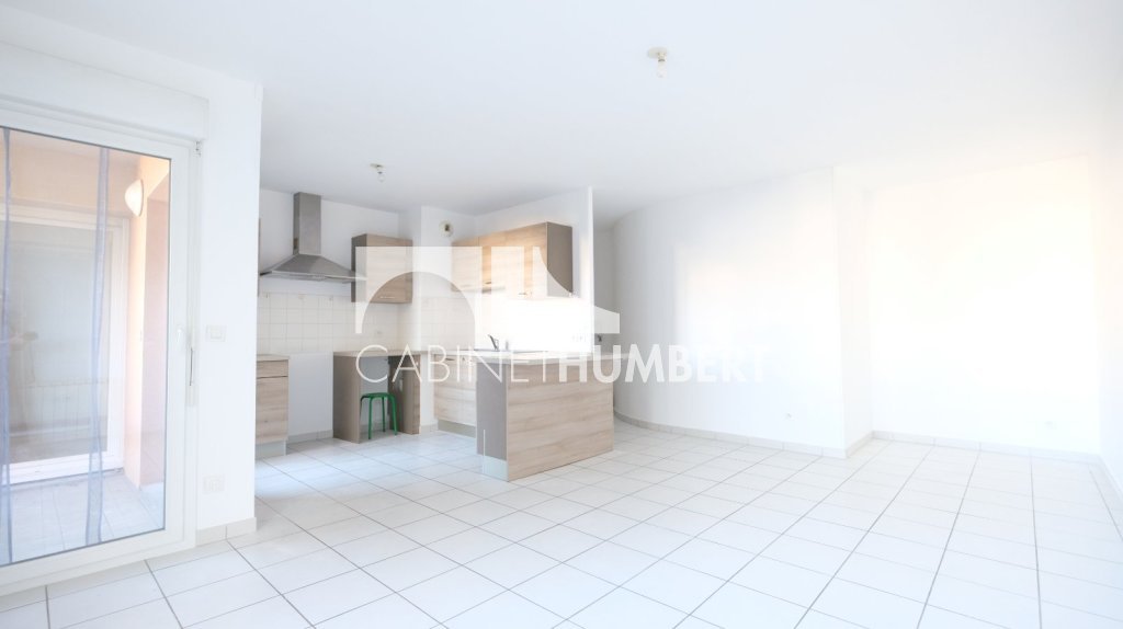APPARTEMENT T3 A VENDRE - ST ETIENNE FAURIEL - 66.8 m2 - 138�000�&euro;
