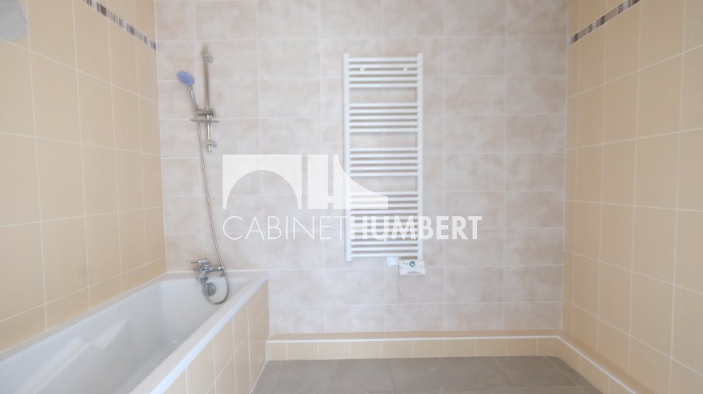 APPARTEMENT T3 A VENDRE - ST ETIENNE FAURIEL - 66.8 m2 - 138�000�&euro;