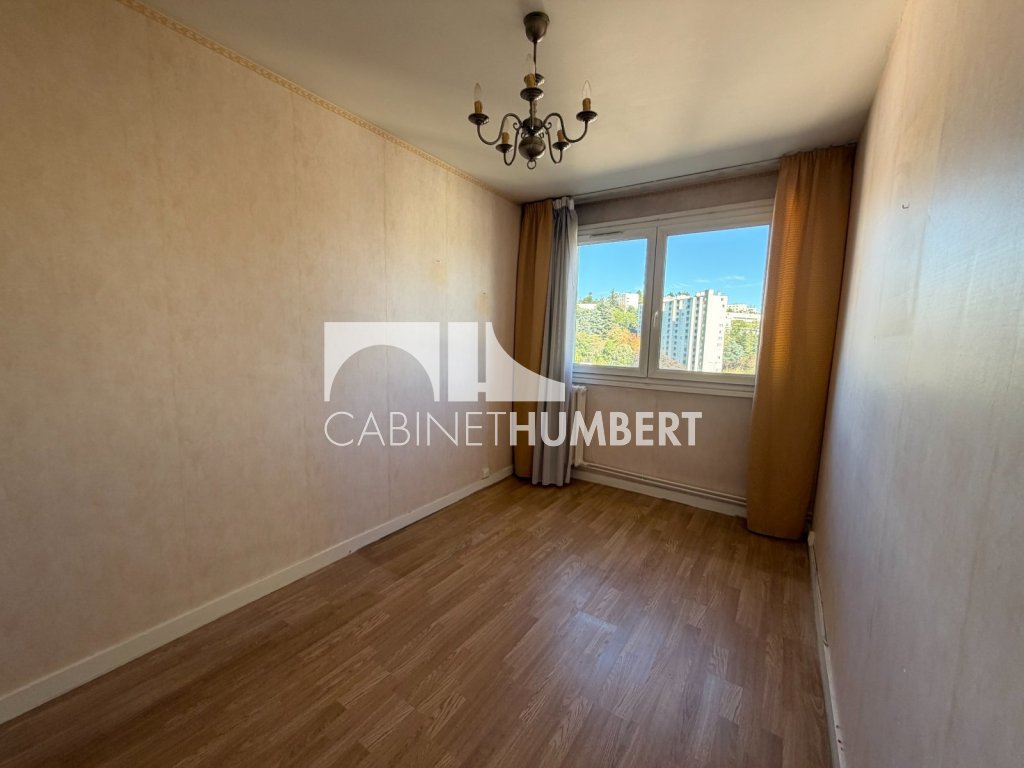 APPARTEMENT T3 A VENDRE - ST ETIENNE FAURIEL - 64.96 m2 - 75 000 &euro;