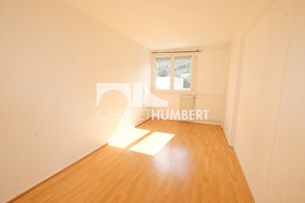 APPARTEMENT T3 A VENDRE - ST ETIENNE LA MTARE - 72.13 m2 - 65000€