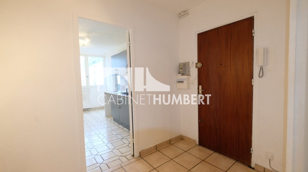 APPARTEMENT T3 A VENDRE - ST ETIENNE LA M�TARE - 72.05 m2 - 60�000�&euro;