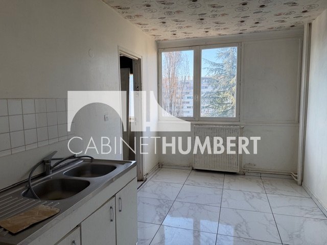 APPARTEMENT T3 A VENDRE - ST ETIENNE LA M�TARE - 71.96 m2 - 46�500�&euro;