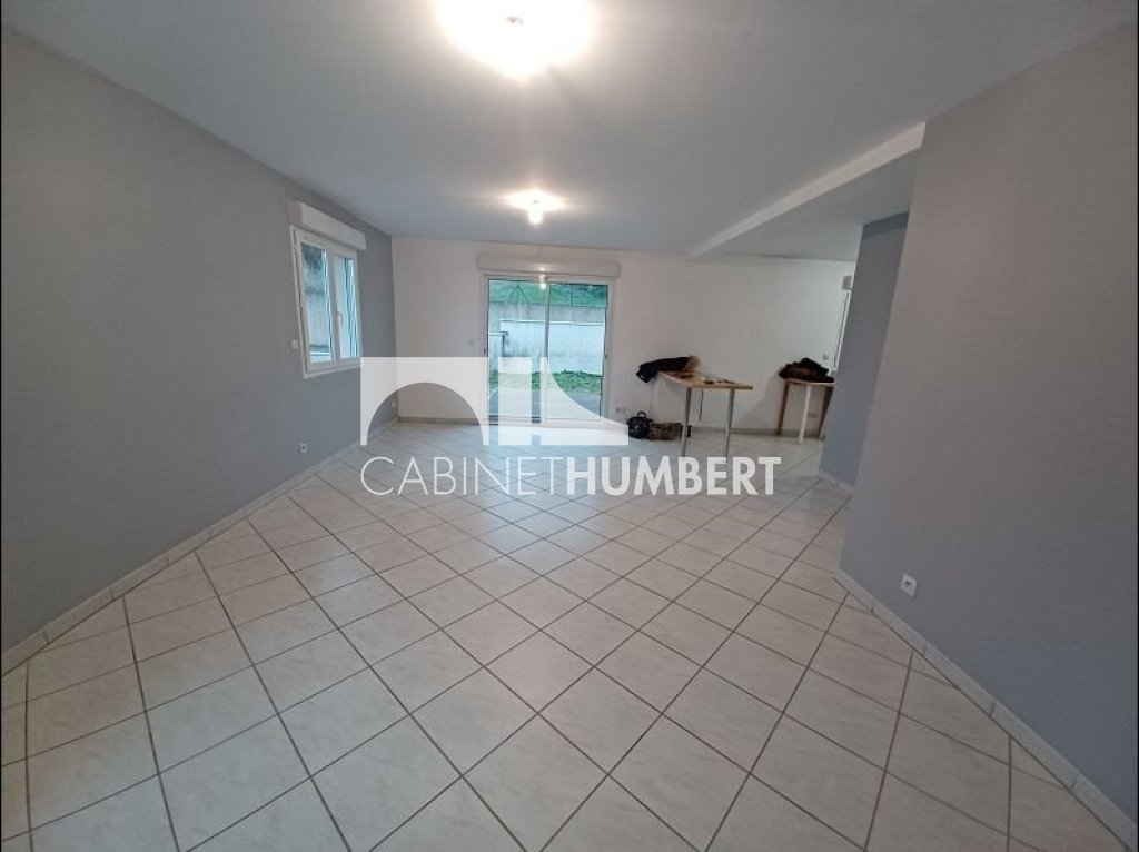 APPARTEMENT T4 A LOUER - ST CHAMOND - 94.05 m2 - 860�&euro; charges comprises par mois