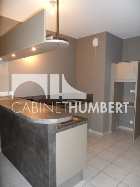 APPARTEMENT T4 A LOUER - ST ETIENNE BERGSON - 85 m2 - 880�&euro; charges comprises par mois