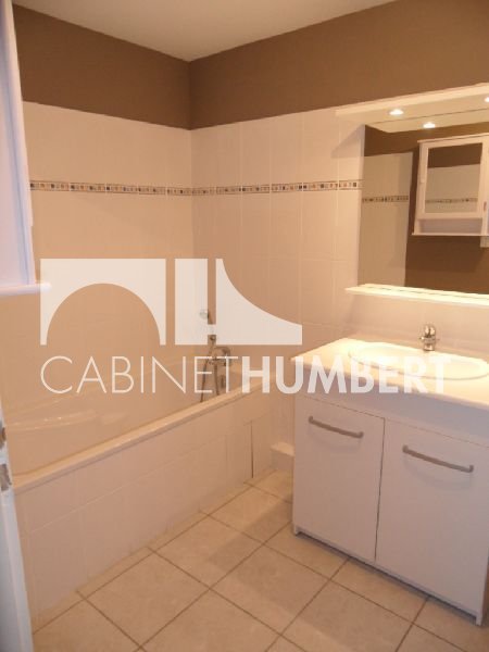 APPARTEMENT T4 A LOUER - ST ETIENNE BERGSON - 85 m2 - 880�&euro; charges comprises par mois