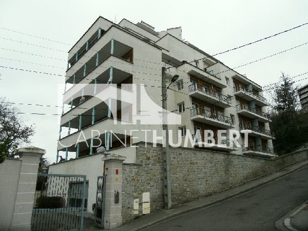 APPARTEMENT T4 A LOUER - ST ETIENNE BERGSON - 85 m2 - 880�&euro; charges comprises par mois