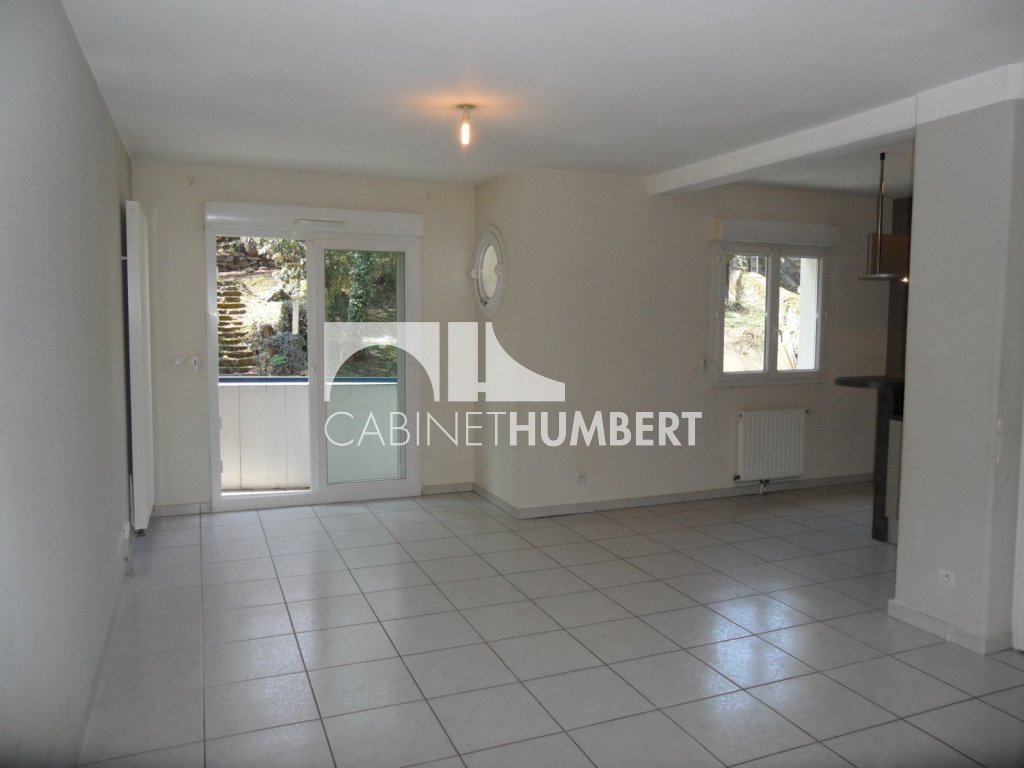 APPARTEMENT T4 A LOUER - ST ETIENNE BERGSON - 88 m2 - 865€ charges comprises par mois
