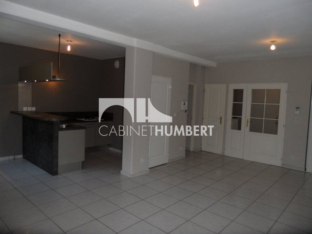 APPARTEMENT T4 A LOUER - ST ETIENNE BERGSON - 88 m2 - 865€ charges comprises par mois