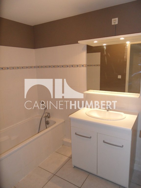 APPARTEMENT T4 A LOUER - ST ETIENNE BERGSON - 88 m2 - 865€ charges comprises par mois