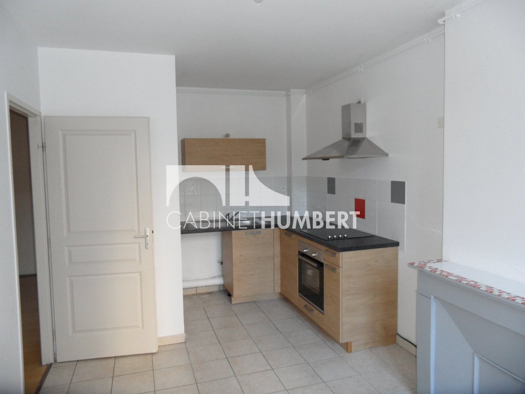 APPARTEMENT T4 A LOUER - ST ETIENNE PREFECTURE - 95.16 m2 - 740�&euro; charges comprises par mois