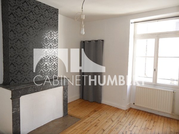 APPARTEMENT T4 A LOUER - ST ETIENNE CENTRE VILLE - 84.79 m2 - 590 &euro; charges comprises par mois