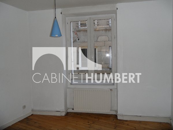 APPARTEMENT T4 A LOUER - ST ETIENNE CENTRE VILLE - 84.79 m2 - 590 &euro; charges comprises par mois