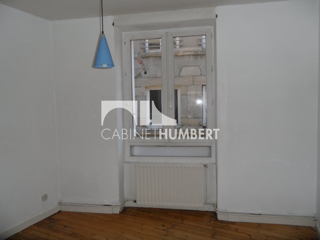 APPARTEMENT T4 A LOUER - ST ETIENNE CENTRE VILLE - 84.79 m2 - 590 &euro; charges comprises par mois