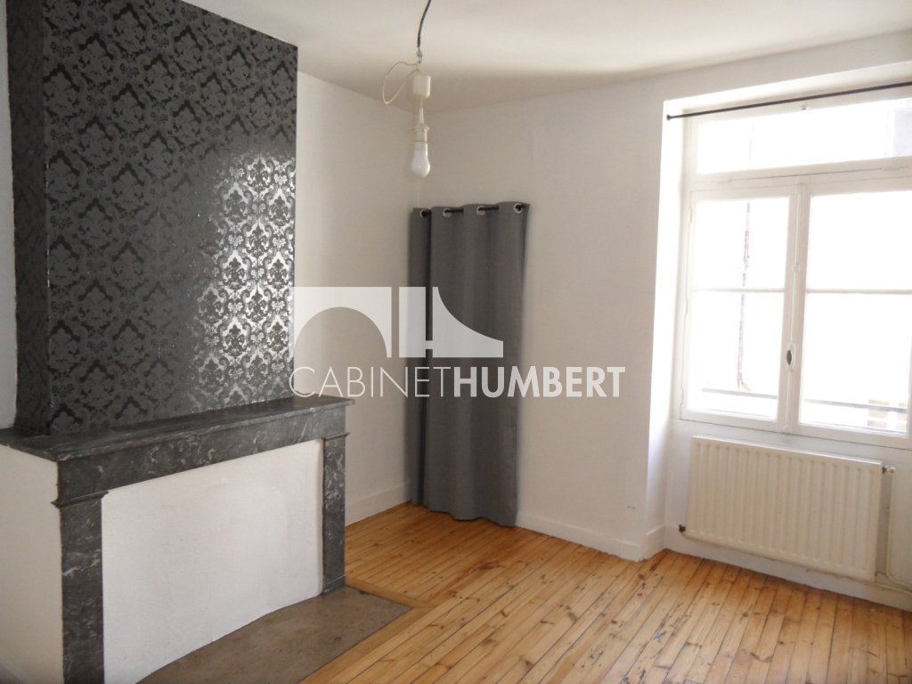 APPARTEMENT T4 A LOUER - ST ETIENNE CENTRE VILLE - 84.79 m2 - 590 &euro; charges comprises par mois