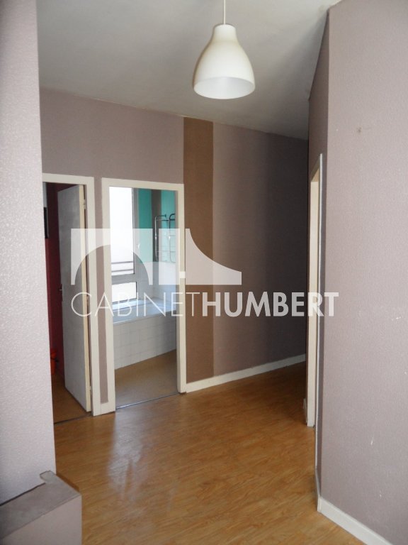 APPARTEMENT T4 A LOUER - ST ETIENNE CENTRE VILLE - 84.79 m2 - 590 &euro; charges comprises par mois
