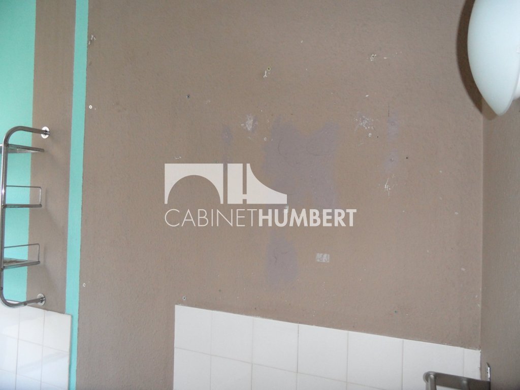 APPARTEMENT T4 A LOUER - ST ETIENNE CENTRE VILLE - 84.79 m2 - 590 &euro; charges comprises par mois