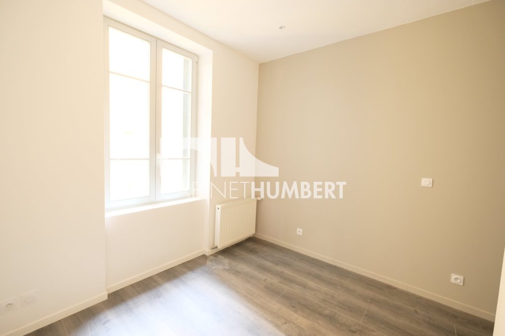 APPARTEMENT T4 A LOUER - ST ETIENNE CENTRE VILLE - 102.54 m2 - 980 &euro; charges comprises par mois