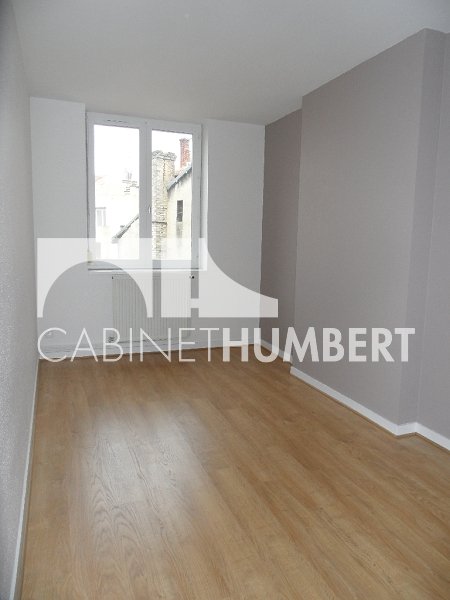 APPARTEMENT T4 A LOUER - ST ETIENNE CENTRE VILLE - 79.25 m2 - 630€ charges comprises par mois