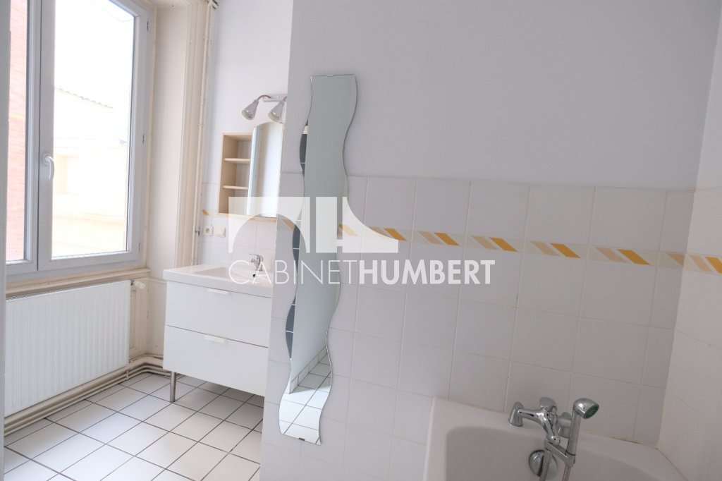 APPARTEMENT T4 A LOUER - ST ETIENNE CENTRE VILLE - 148.23 m2 - 875€ charges comprises par mois