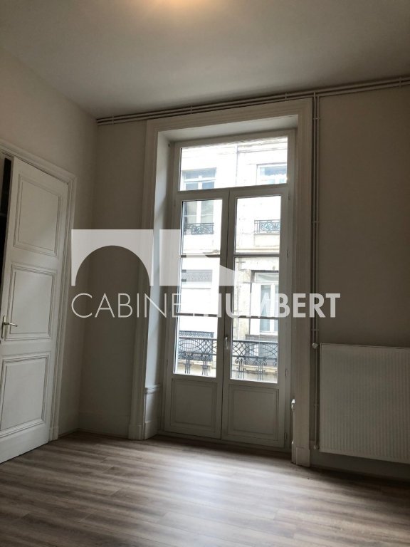 APPARTEMENT A LOUER - ST ETIENNE CENTRE VILLE - 99.05 m2 - 670€ charges comprises par mois