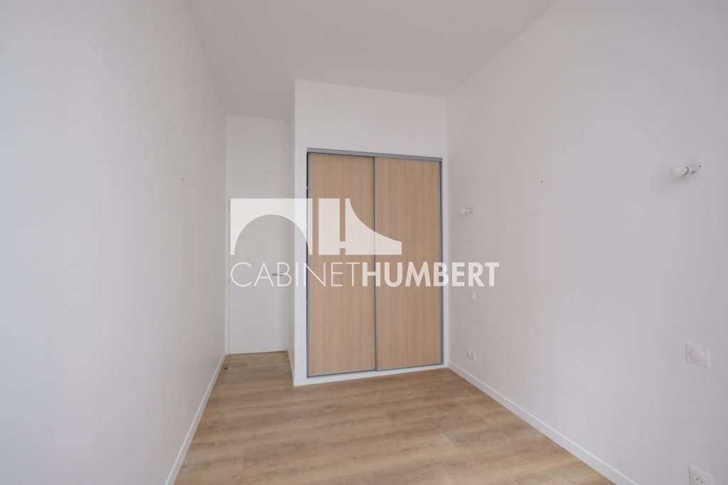 CENTRE VILLE A LOUER - ST ETIENNE CENTRE VILLE - 122.13 m2 - 995€ charges comprises par mois