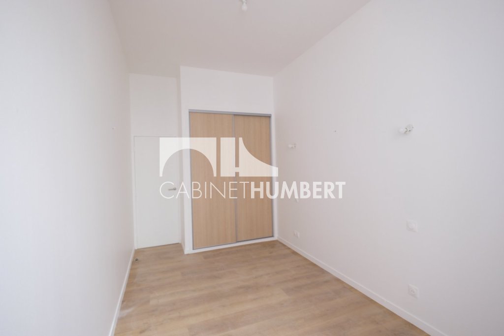 CENTRE VILLE A LOUER - ST ETIENNE CENTRE VILLE - 122.13 m2 - 995€ charges comprises par mois