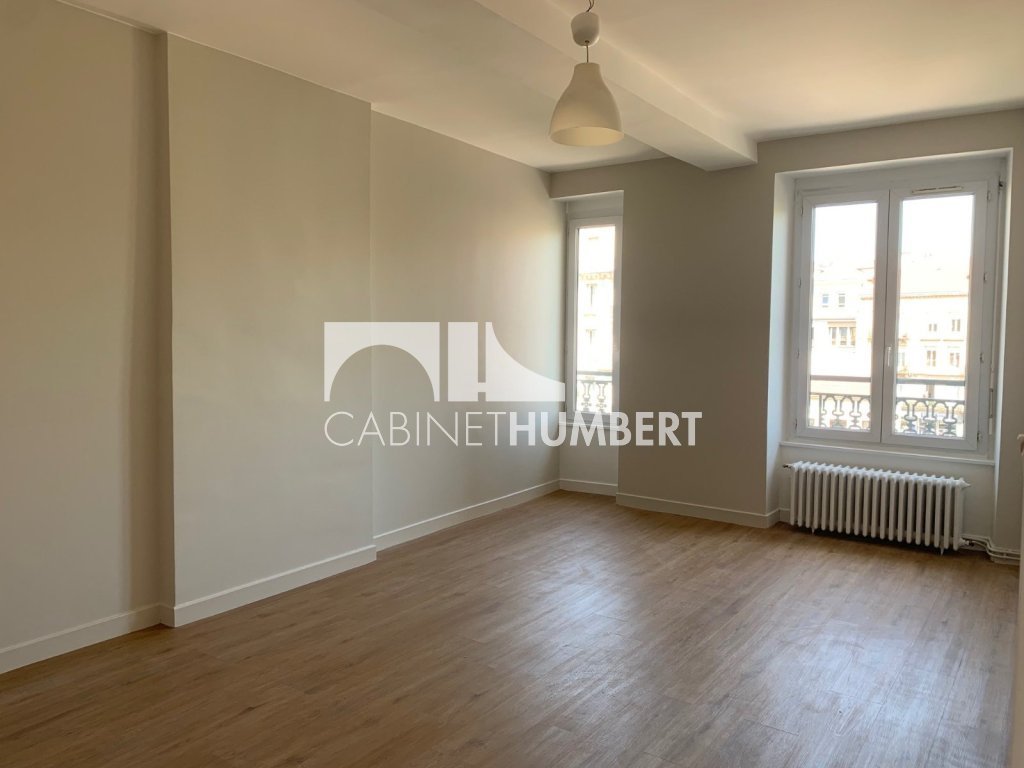 APPARTEMENT T4 A LOUER - ST ETIENNE CHATEAUCREUX - 76.73 m2 - 690€ charges comprises par mois