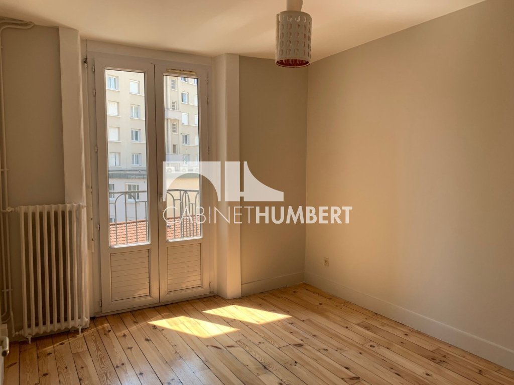APPARTEMENT T4 A LOUER - ST ETIENNE CHATEAUCREUX - 76.73 m2 - 690€ charges comprises par mois