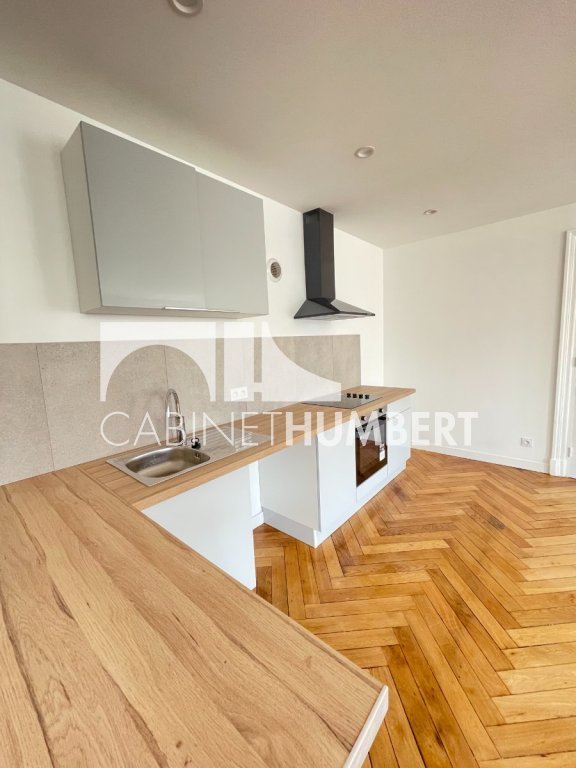 APPARTEMENT T4 A LOUER - ST ETIENNE CENTRE VILLE - 108.94 m2 - 1040€ charges comprises par mois