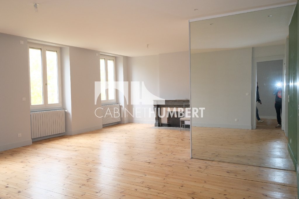 APPARTEMENT T4 A LOUER - ST ETIENNE CENTRE VILLE - 105.29 m2 - 1 210 &euro; charges comprises par mois