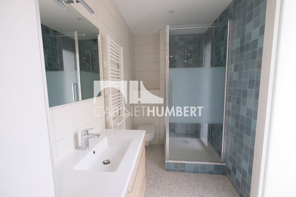 APPARTEMENT T4 A LOUER - ST ETIENNE CENTRE VILLE - 105.29 m2 - 1 210 &euro; charges comprises par mois