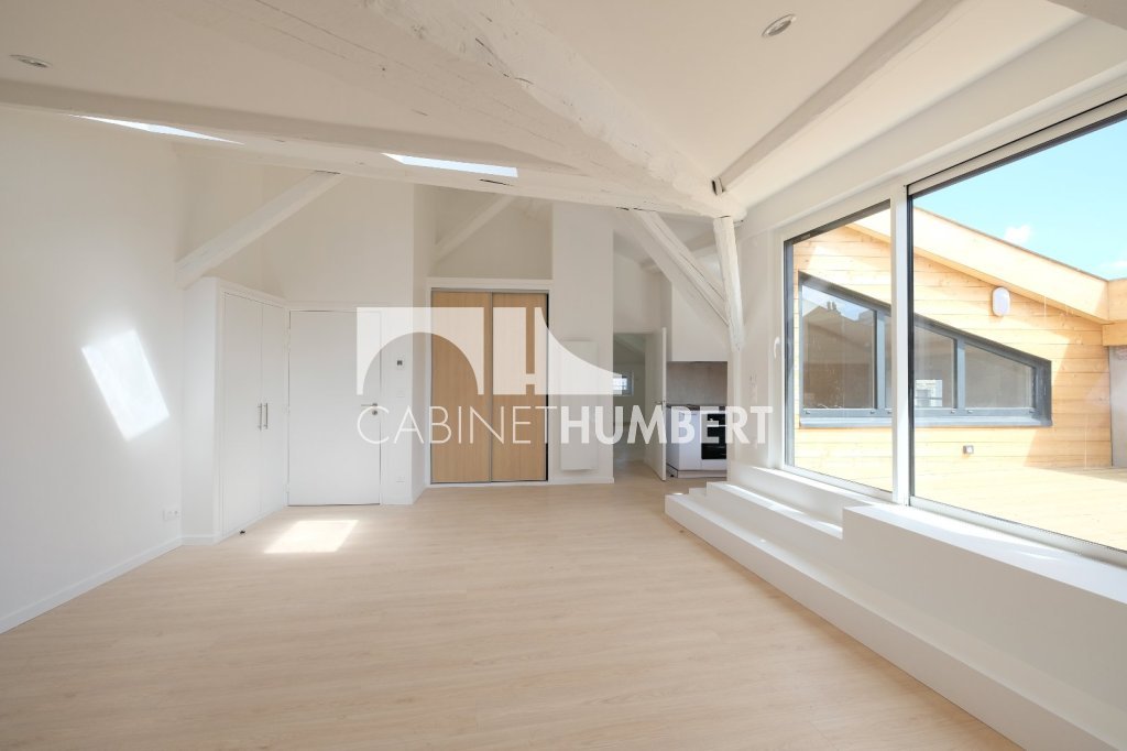 APPARTEMENT T4 A LOUER - ST ETIENNE CENTRE VILLE - 91.39 m2 - 1 100 &euro; charges comprises par mois