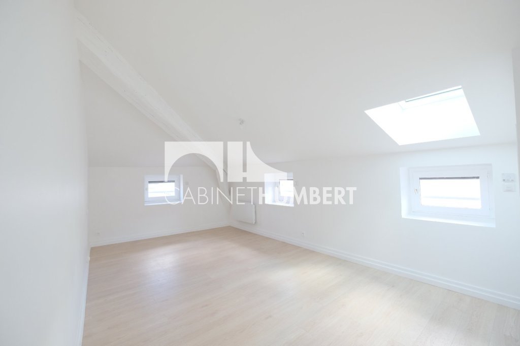 APPARTEMENT T4 A LOUER - ST ETIENNE CENTRE VILLE - 91.39 m2 - 1 100 &euro; charges comprises par mois