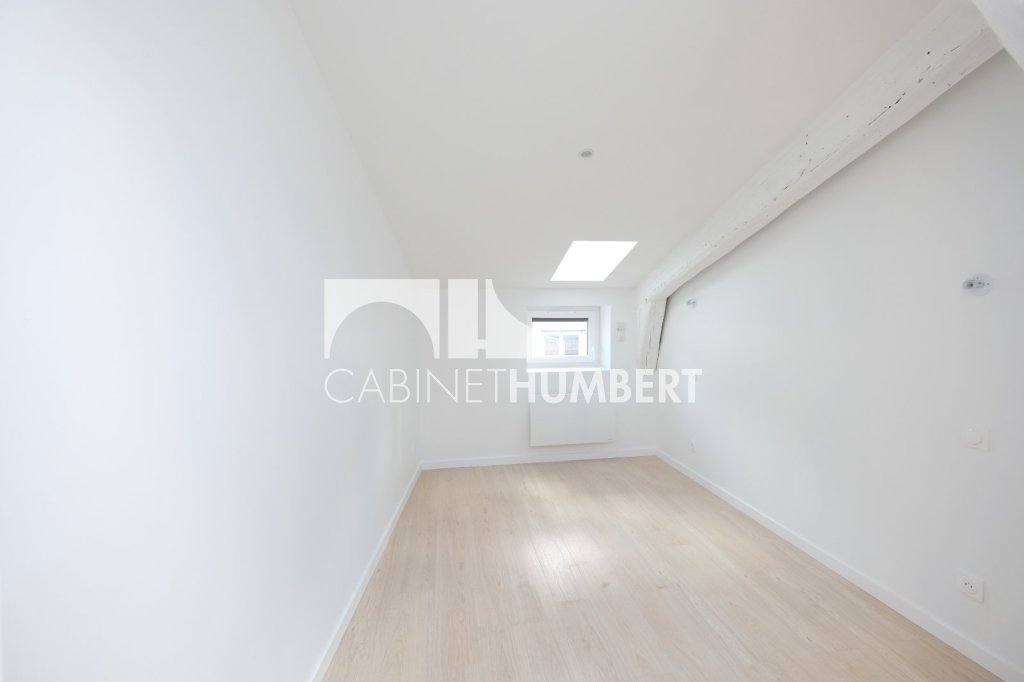 APPARTEMENT T4 A LOUER - ST ETIENNE CENTRE VILLE - 91.39 m2 - 1 100 &euro; charges comprises par mois