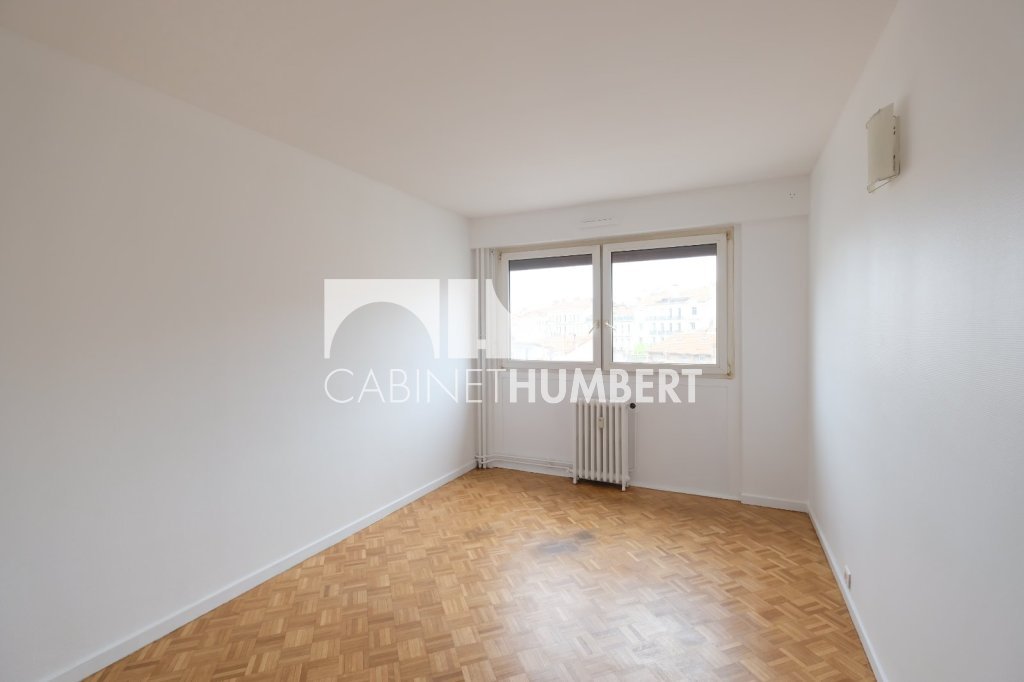 APPARTEMENT T4 A LOUER - ST ETIENNE CENTRE VILLE - 86.44 m2 - 990 &euro; charges comprises par mois
